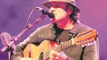 TUDO É PAIXÃO SE O VIOLEIRO TOCA: Almir Sater é um dos mais respeitados músicos da atualidade e responsável por clássicos do cancioneiro popular