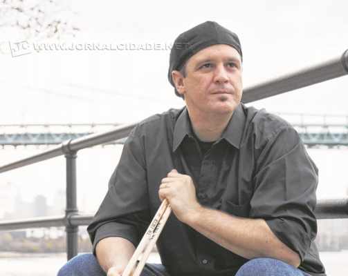 Maurício Zotarelli divide o palco com Aquiles Faneco, Everton Nardini e Anderson Rossetti