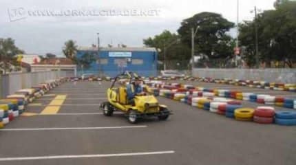 Serão dias com descontos incríveis para as famílias adquirirem roupas, acessórios, calçados, perfumes, bijuterias, eletroeletrônicos e informática a preços arrasadores