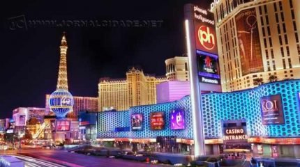 Viagem inclui sobrevoo de helicóptero pelo Grand Canyon West, Hover Dam e Lake Mead, além de hospedagem no MGM Grand Hotel e Casino e outras experiências inesquecíveis