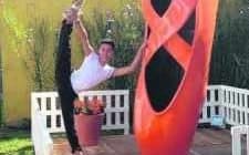 Thierry vai para Joinville estudar ballet, mas precisará de ajuda para conseguir se manter