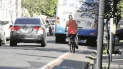 Veículos que desrespeitam sinalizações, invadem as ciclofaixas e atentar contra os ciclistas