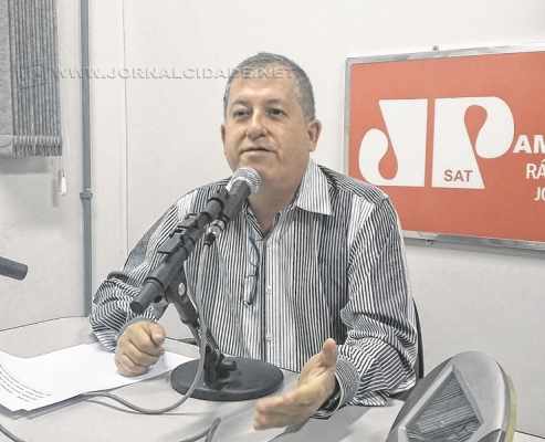 O secretário municipal de Segurança, José Gustavo Viégas Carneiro, no estúdio da Rádio Excelsior Jovem Pan News