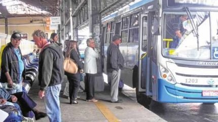 Na próxima semana, os usuários do transporte coletivo contarão com horário estendido na central da empresa de ônibus
