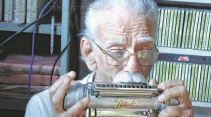 O gaiteiro sydney barreto é um dos artistas mais emblemáticos de rc, com muitos discos lançados e participações ao lado de grandes músicos