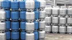 Botijões de gás de cozinha armazenados. Preço do produto deve ficar mais caro