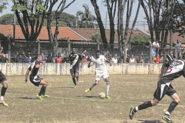 O Pisos Nice, melhor defesa com apenas quatro gols sofridos, terá vantagem na final contra o UPU