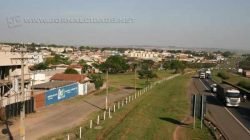 Córrego da Servidão corta o bairro Mirassol, que conta também com uma base da GM e diversos estabelecimentos comerciais