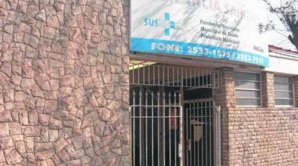 Professor aposentado Gilberto Orivaldo Chierice explica que a substância está sendo analisada há muitos anos; Vigilância Sanitária informa que é preciso que o medicamento seja registrado