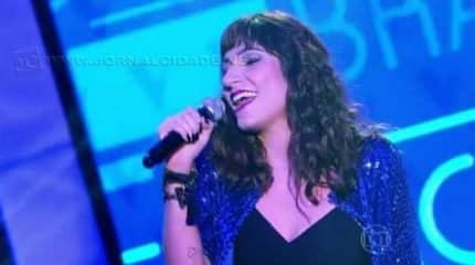 A cantora e vocalista do Sexy Jazzy, Carol Laudissi, em audição no reality (Foto: reprodução)