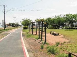 Ciclovia na Avenida Brasil - Após uma ampla reformulação, a ciclovia da Avenida Brasil também é muito frequentada. Ideal para fazer aquela caminhada ou simplesmente levar os cães para passear. Leve uma sacolinha para recolher a sujeira dos animais, hein?