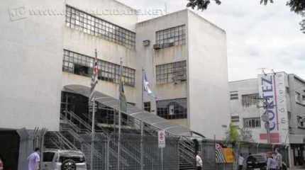Fachada do prédio do Fórum de Rio Claro, que está situado na Avenida 5, Centro