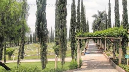 Cemitérios realizam reparos para visitação que acontece no Dia de Finados, próxima segunda-feira (2); as administrações informam a programação e horários