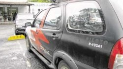 Homem que teria matado Daniel Góes a facadas, no Jardim América, se apresenta com seu advogado na delegacia