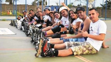 Os passeios pela cidade têm trajetos e locais definidos no dia pelos patinadores, de acordo com o perfil dos participantes
