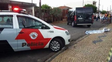 Uma criança morreu atropelada na tarde desta quarta-feira (4), na Rua 11-A, com a Avenida 48-A, no bairro Vila Nova
