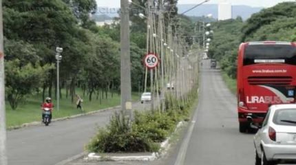 Com um comércio em expansão e muitos condomínios em construção, o Jardim São Paulo I é cortado pelo Córrego Wenzel