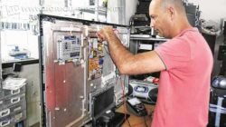 Dia do Técnico em Eletrônica é comemorado nesta quinta-feira (5). Fábio Luís Castaldi fala sobre a profissão que herdou do pai