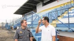 Antes de ir ao Benitão, o major Rodrigo Arena fez a vistoria no Schmidtão, ao lado do diretor de futebol Lucas Madalosso