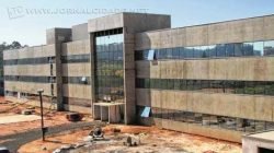 A empresa apenada é a RTA Engenharia e Construções Ltda, que tocou a obra do novo Fórum por quatro anos