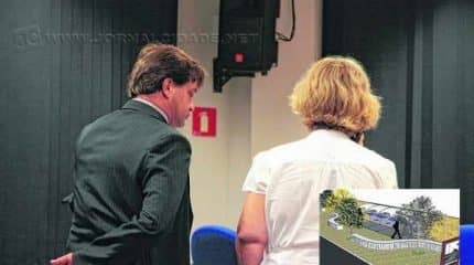 VISTAS: o legislativo rio-clarense tenta votar, sem sucesso, projeto desde 2006. No detalhe, quiosques que seriam a solução