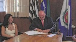 Na imagem de arquivo, Nevoeiro Junior (DEM) no último ato como prefeito municipal no ano de 2008