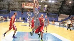 Após vitória na estreia, RC acumula três derrotas seguidas