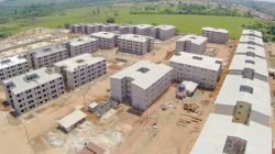 Acima, as 2.096 unidades habitacionais em construção na região do bairro Terra Nova, zona sul de Rio Claro
