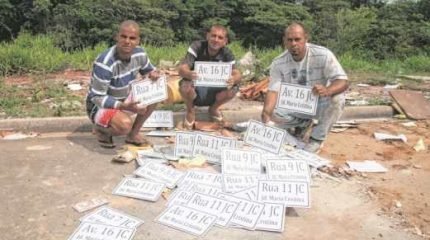 MISTÉRIO: autoridades afirmam que essas placas não são aquelas usadas na cidade, apesar de tamanha semelhança