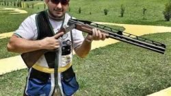 Leonardo Raposo pratica o tiro esportivo há três anos. Abaixo, foto do comunicado recebido