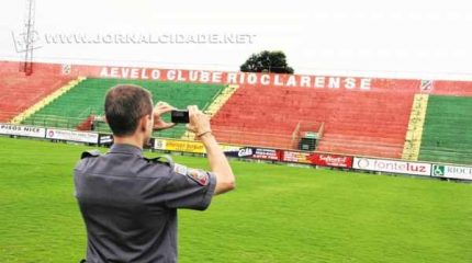 No dia 24 de novembro, a PM fez vistoria no Benitão e o liberou com restrição. Estádio tem capacidade para 7.079 lugares