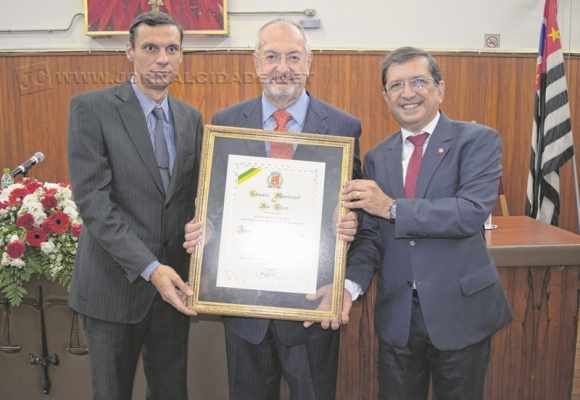 O presidente do Tribunal de Justiça, José Renato Nalini (no centro), é autor do pedido de suspensão da tutela antecipada