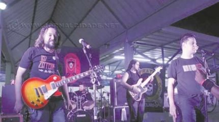 Desde 2006, a banda Maiden Hunter faz tributo de Iron Maiden com qualidade