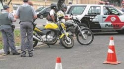 A PM estará autuando com rigidez os motoristas que estiverem dirigindo sob o efeito do álcool (Foto: Divulgação PM)