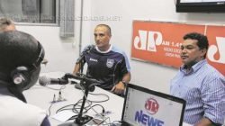 Luciano Gama e Marcos Silva (à direita) durante entrevista no Jornal de Esporte, da Rádio Excelsior Jovem Pan News, 1410 kHz