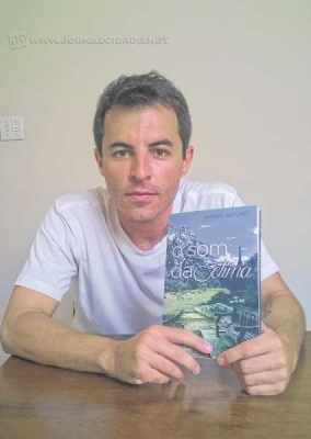 Samuel Antunes, de Rio Claro, lançou seu primeiro livro e não pretende parar de produzir