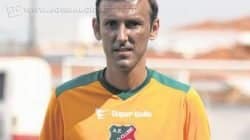 O zagueiro e capitão do time Tiago Bernardi jogará pelo quarto ano seguido no Rubro-Verde
