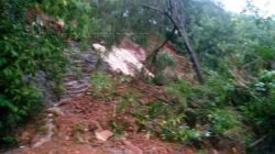 Desmoronamento foi registrado pelo leitor Ricardo Dias