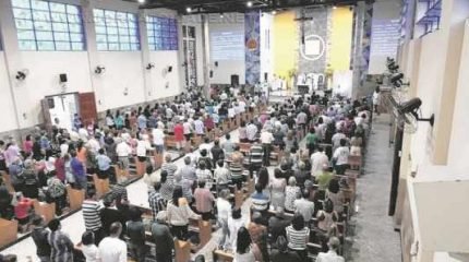 Igreja Matriz de Nossa Senhora Aparecida tem missas nesta quinta-feira