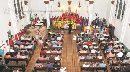 Seminário Claretiano: público assiste à apresentação de coral na programação do Natal Luz