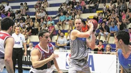 Campanha de Natal promovida pela equipe arrecadou doação de torcedores nos dois últimos jogos do ano (Foto: Filippo Ferrari)