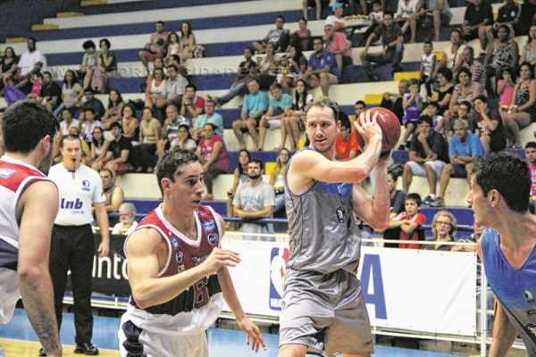 Campanha de Natal promovida pela equipe arrecadou doação de torcedores nos dois últimos jogos do ano (Foto: Filippo Ferrari)
