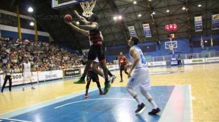 O Flamengo é o líder da competição