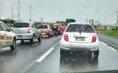 Trânsito lento na Fausto Santomauro foi registrado por leitor do JC