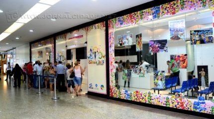 Posto de venda de ingressos para o Carnaval 2015 no Shopping Center de Rio Claro