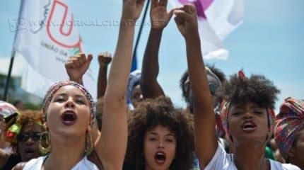 Marcha das Mulheres Negras Contra o Racismo, a Violência e pelo Bem Viver em Brasília, reúne mulheres de todos os estados e regiões do BrasilArquivo/Marcello Casal Jr/Agência Brasil