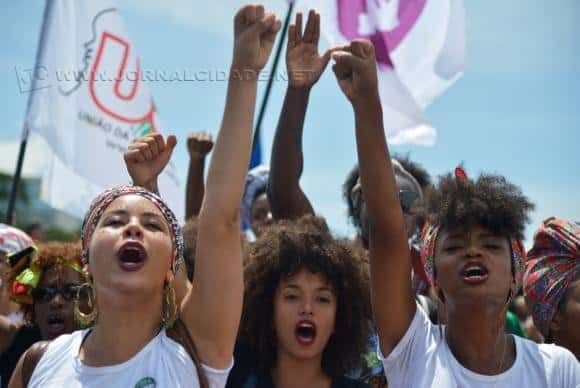 Marcha das Mulheres Negras Contra o Racismo, a Violência e pelo Bem Viver em Brasília, reúne mulheres de todos os estados e regiões do BrasilArquivo/Marcello Casal Jr/Agência Brasil