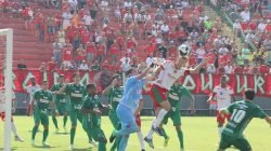 Zagueiro e capitão do Rubro-Verde, Tiago Bernardi, expulso na última rodada, será um dos desfalques do time neste jogo