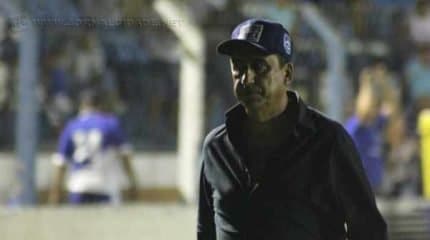 Luis dos Reis ficou apenas três rodadas no comando do Galo Azul, com 1 ponto, com duas derrotas e um empate