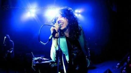 Com mais de 200 shows já realizados, a banda Voltare prepara-se para lançar seu primeiro álbum no ano de 2016